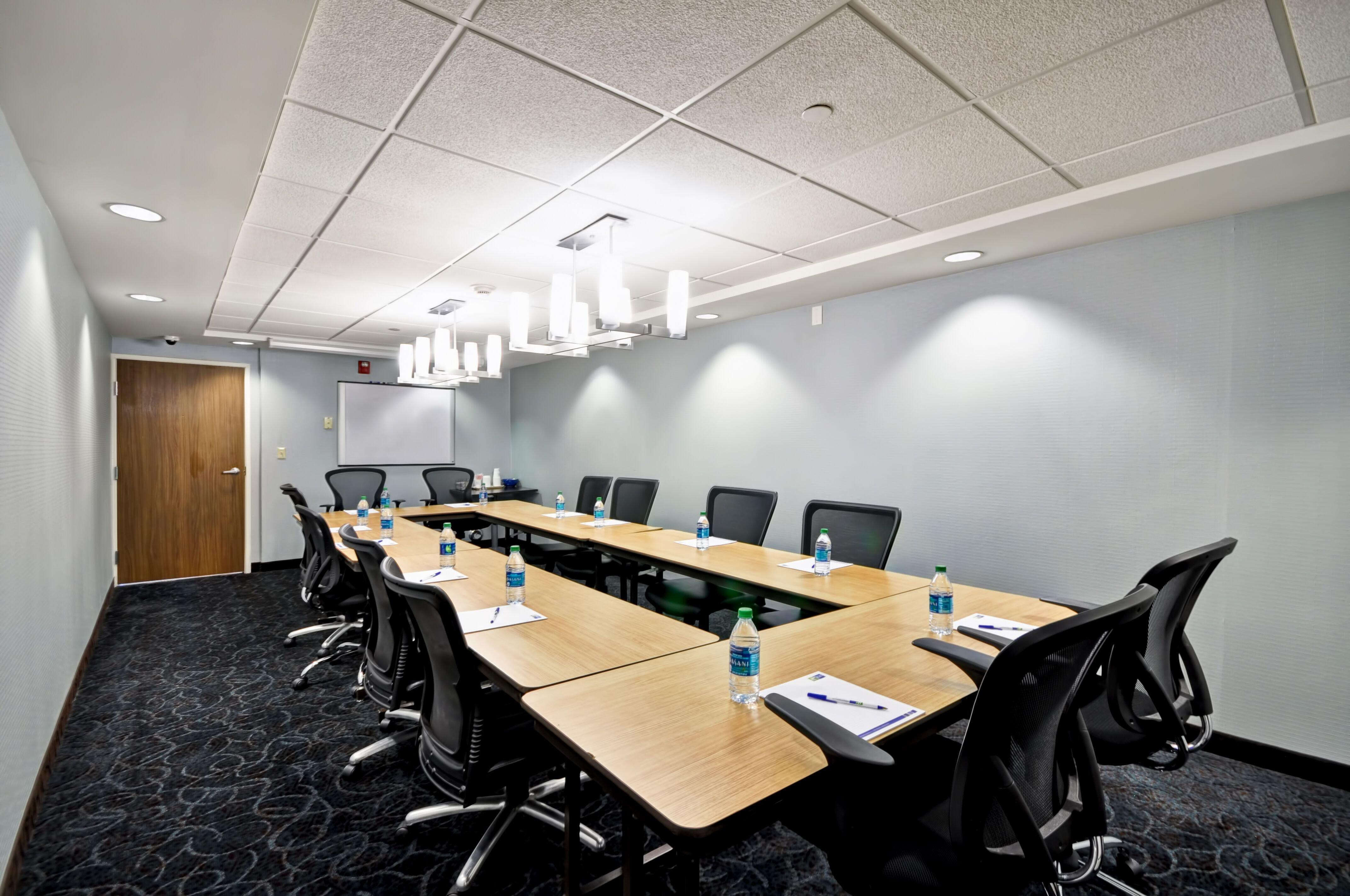 Holiday Inn Express Romulus / Detroit Airport By Ihg Екстер'єр фото