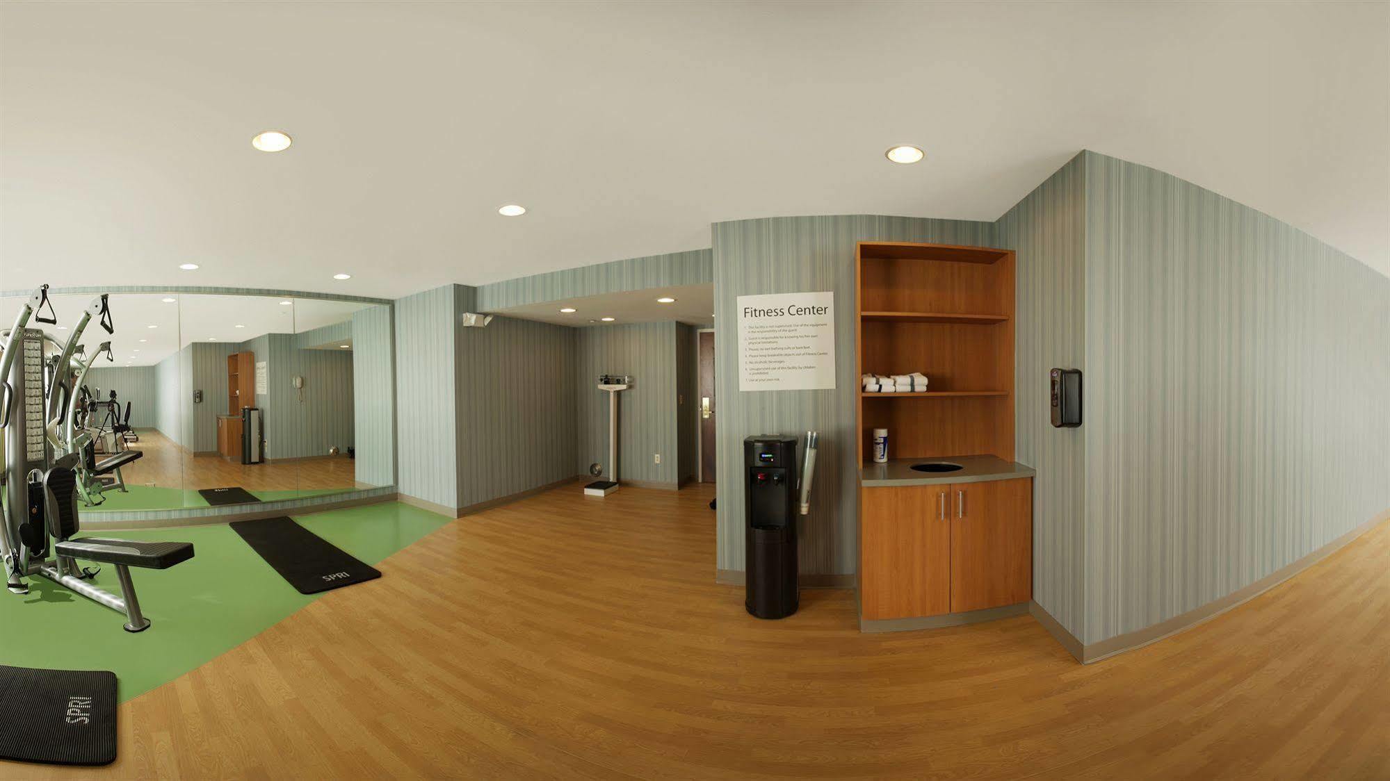 Holiday Inn Express Romulus / Detroit Airport By Ihg Екстер'єр фото