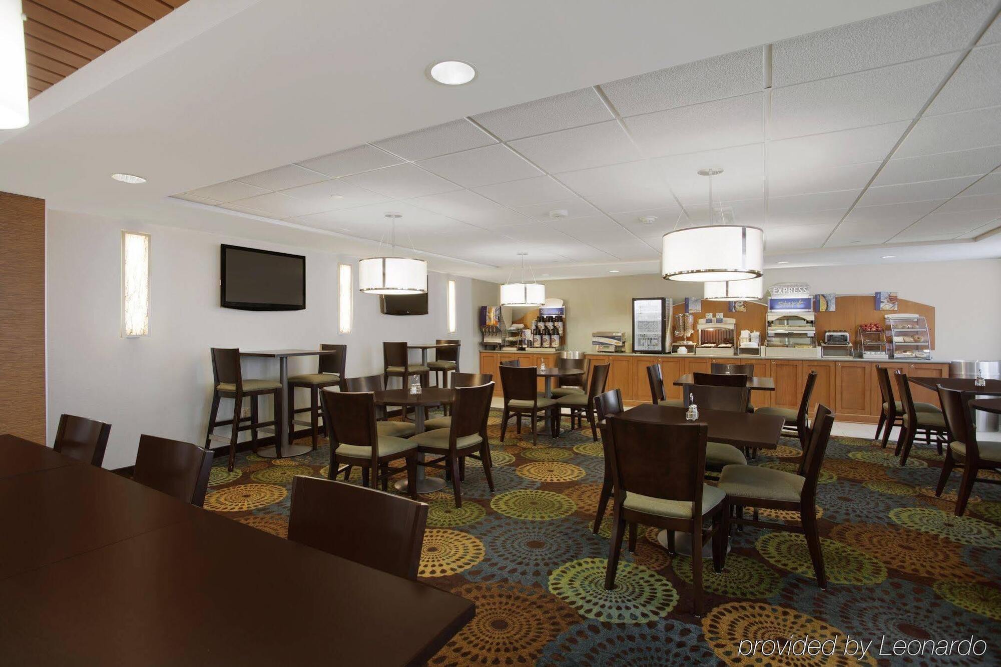 Holiday Inn Express Romulus / Detroit Airport By Ihg Екстер'єр фото