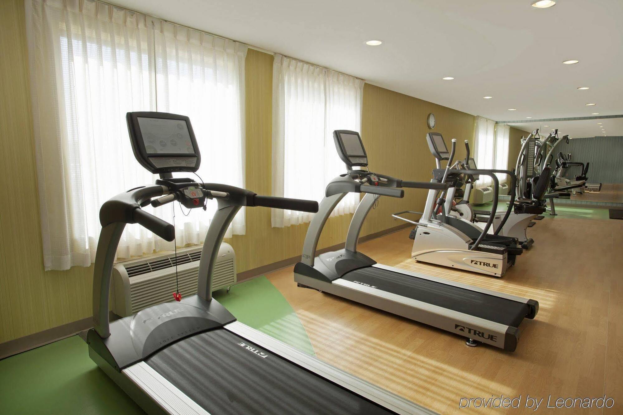 Holiday Inn Express Romulus / Detroit Airport By Ihg Екстер'єр фото